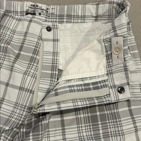 Nike Golf Tour Performance Bundle Gray and Green Plaid Boys Size Large - Picture 4 of 16